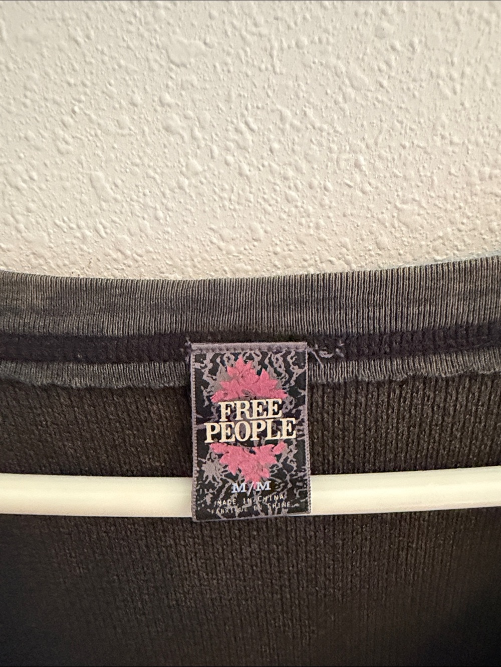 Free people V-Neck Thermal Top - zipper cuff - Picture 2 of 6